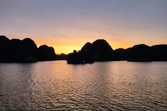 Featured tour with 21 reviews: Catba: Lan Ha Bay Full-Day/Sunset Cruises – all included