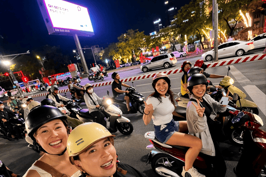Da Nang Sightseeing Tour by Scooter – 10 Local Food Tastings