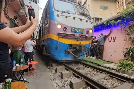 Street Food Tour with Train Street & Hidden Alleyways