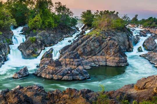 Khon Island Day Tour with Lunch and Dinner