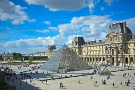 The Louvre, skip the line