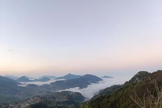 From Sapa: Moutain, Valley View & Local Village Trek 1-Day