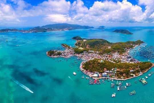Featured tour with 6 reviews: 3 Island VIP Tour with Lunch And Mud Bath
