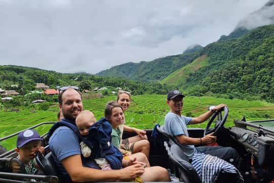 4-Hour Jeep Tour with Waterfall & Lake Views