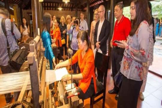 Featured tour with 83 reviews: Discover the Traditional Silk Process in Hoi An Silk Village