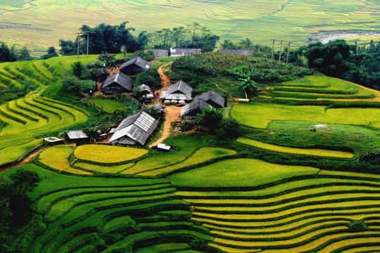 Sapa 3-Day Medium Trek and Limousine Trip
