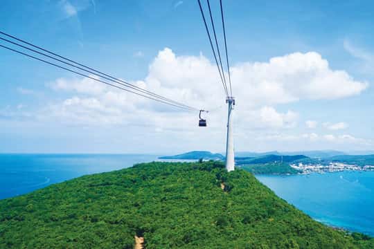 Phu Quoc Land 4: Southern Phu Quoc Tour and Cable Car Ride