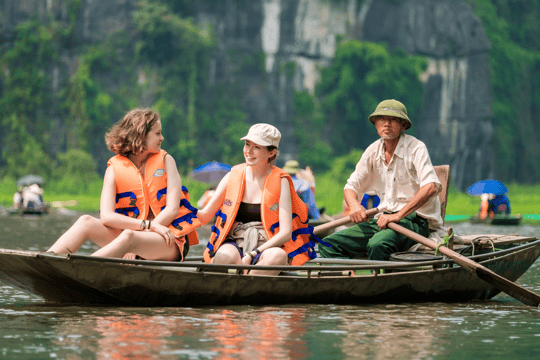 Luxury Limousine Tour: Hoa Lu, Trang An/Tam Coc & Mua Cave