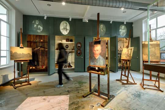 Van Gogh Village Museum
