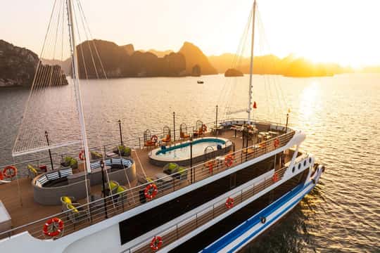 Ha Long Bay Full-Day Luxury Cruise | Sung Sot & Titop Island