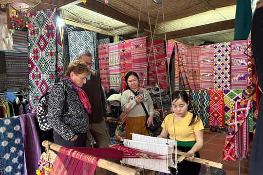 Pu Luong: Trekking, Silk weaving & Cham Stream Half-Day Morning Tour