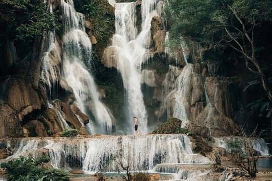 Featured tour with 6 reviews: Half Day to Kuang Si Waterfall – Morning / Afternoon
