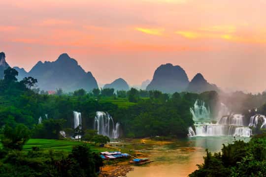 Tour & Essential Lao Words to Travel Like a Local