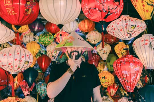 Hoi An/Da Nang: Private Photoshoot & Guided Walk Experience