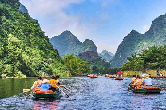 Featured tour with 21 reviews: 2-Day Ninh Binh Excursion & Cuc Phuong Park Wildlife
