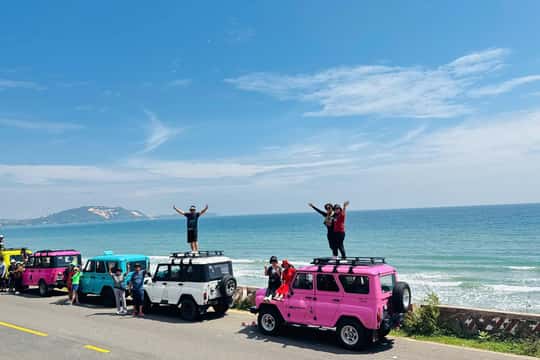 Mui Ne Group tour: Sunrise or Sunset Jeep Tour Sand Dunes
