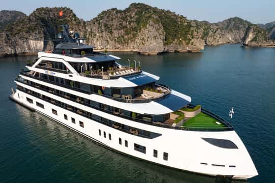 Private tour price range for Lan Ha Bay from Hanoi from 112 USD and average 180 USD Private tour price range for Lan Ha Bay from Hanoi from 112 USD and average 180 USD