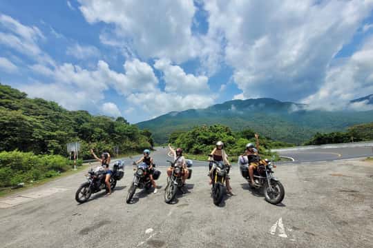 Motorbike tour with an easy rider from Da Nang/Hoi An/Hue