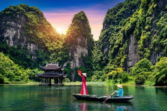 Ninh Binh, Bai Dinh, Trang An and Mua Cave Trip