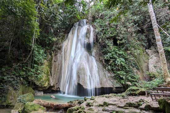 Luang Prabang to Nong Khiaw: River Cruise, Hike & Waterfall