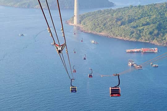 Featured tour with 6 reviews: Hon Thom Cable Car & Aquatopia Ticket