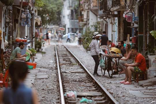 Elite private tour: Private Hanoi Walking Tour with a Visit to Train Street