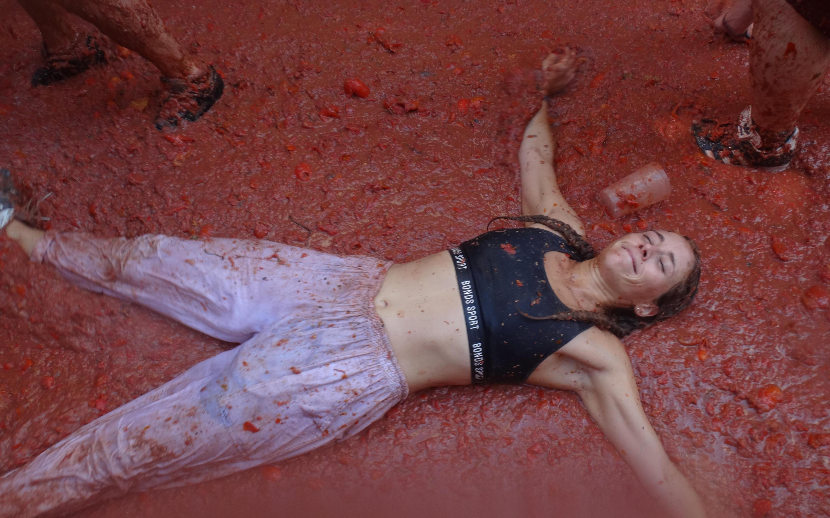 Madrid: : La Tomatina Day Trip to Buñol with Party Access - 2026 (Verified Reviews)