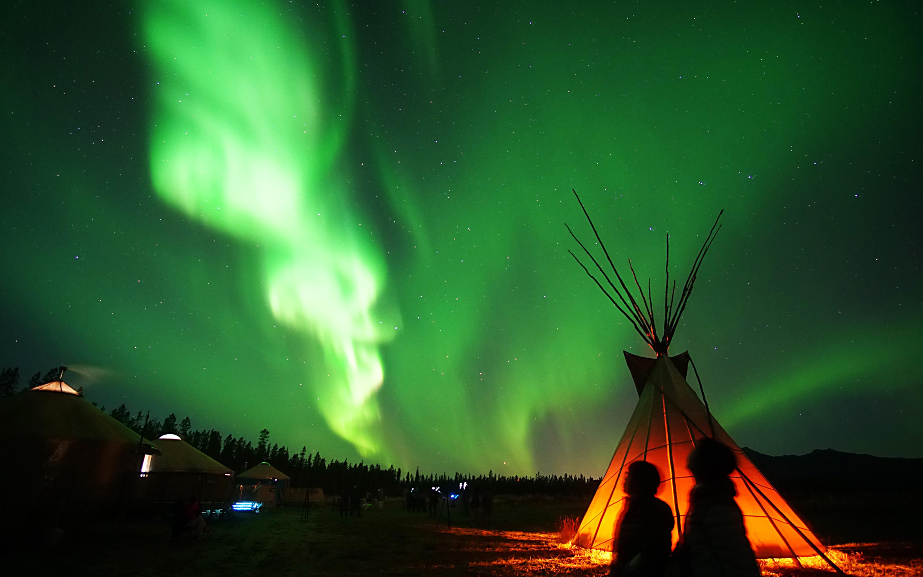 Whitehorse northern lights - aurora borealis over the Yukon — image 1