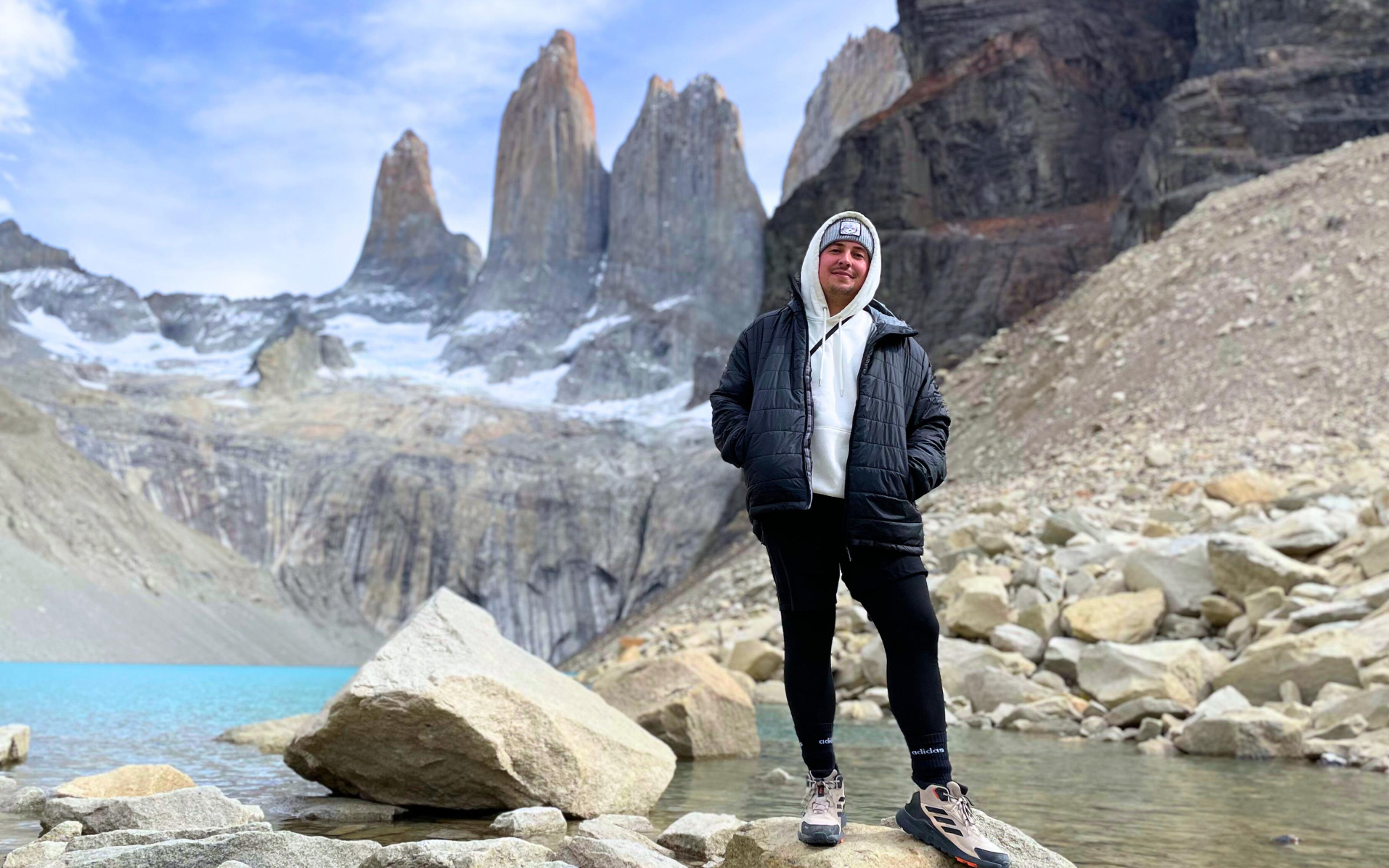 W Trek Torres del Paine - granite towers and Patagonian trail — image 2