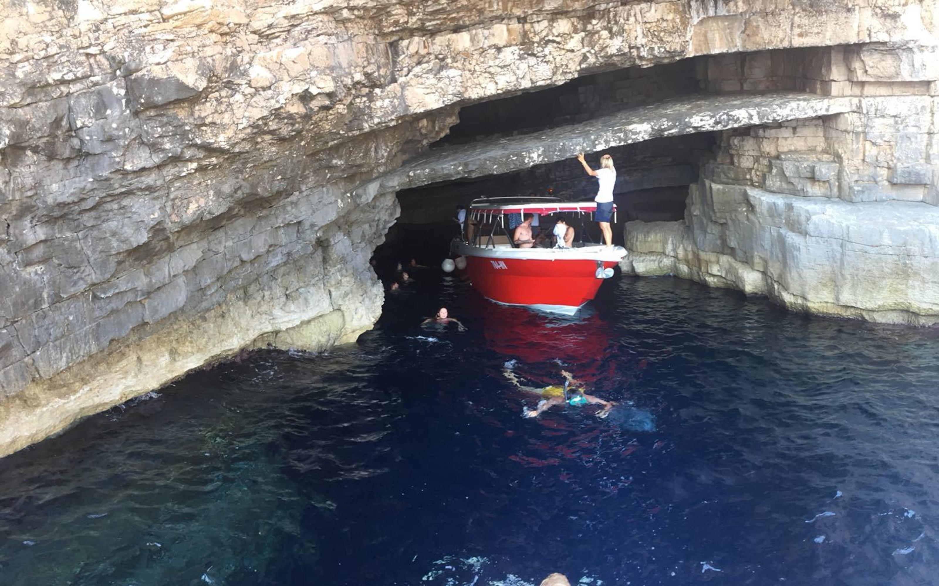 Hvar: Private Blue Cave and Vis Speedboat Tour - 2026 (Verified Reviews)