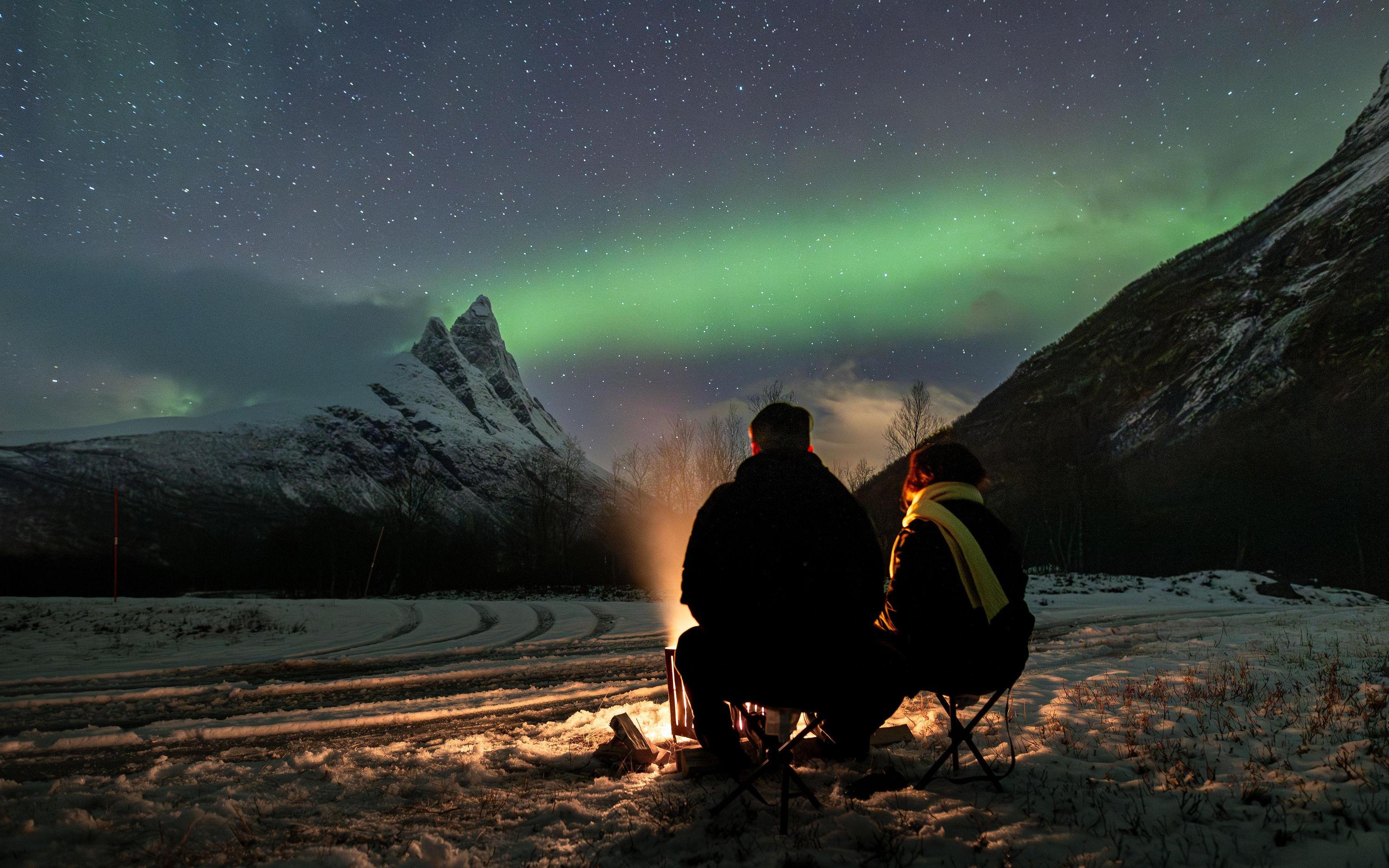 Tromsø: Northern Lights Hunt with Photos and Hot Food - 2026 (Verified Reviews)