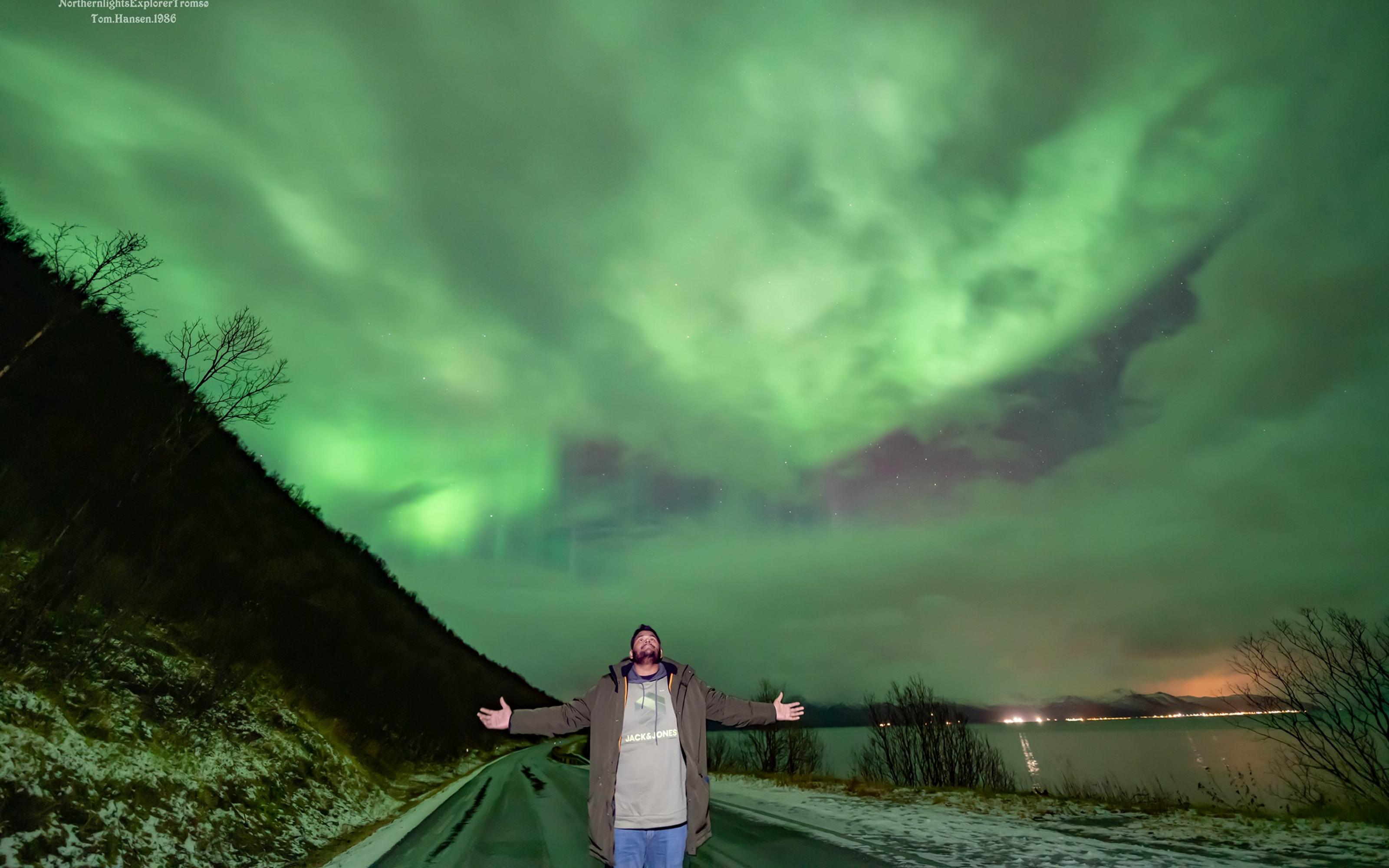 Tromsø: Northern Lights Tour w/Photo, Suits and Local Guide - 2026 (Verified Reviews)
