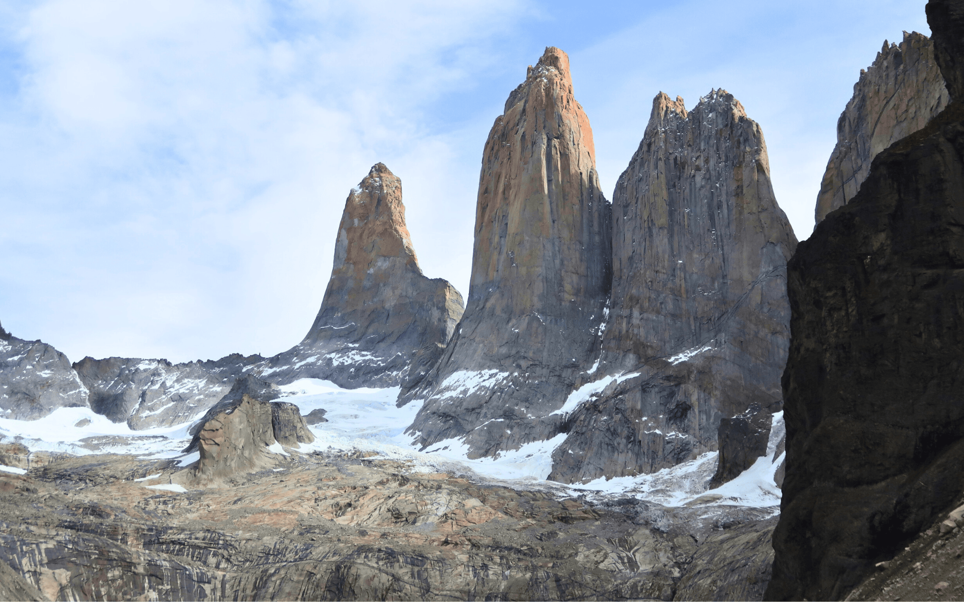 W Trek Torres del Paine - granite towers and Patagonian trail — image 3