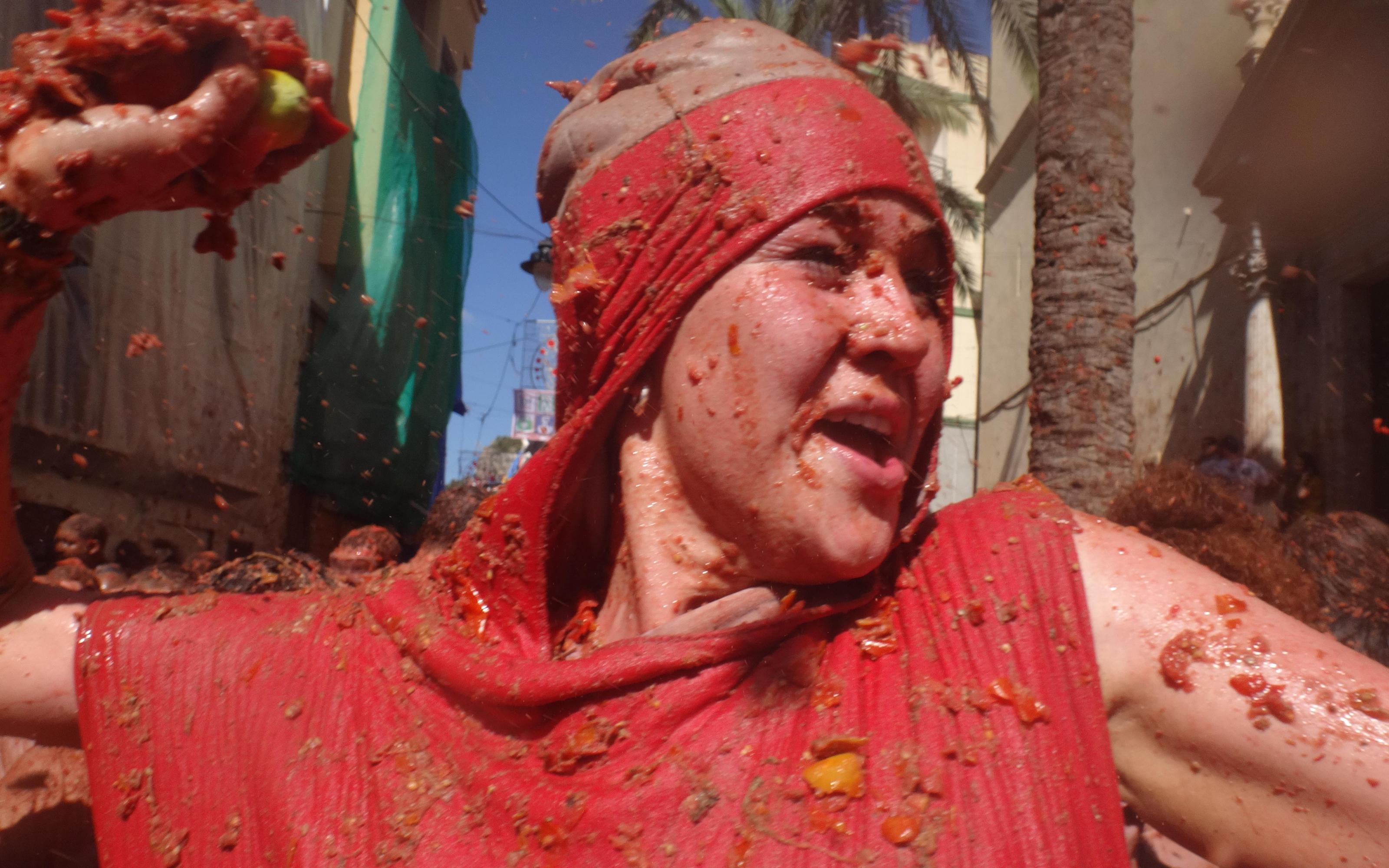 Madrid: : La Tomatina Day Trip to Buñol with Party Access - 2026 (Verified Reviews)