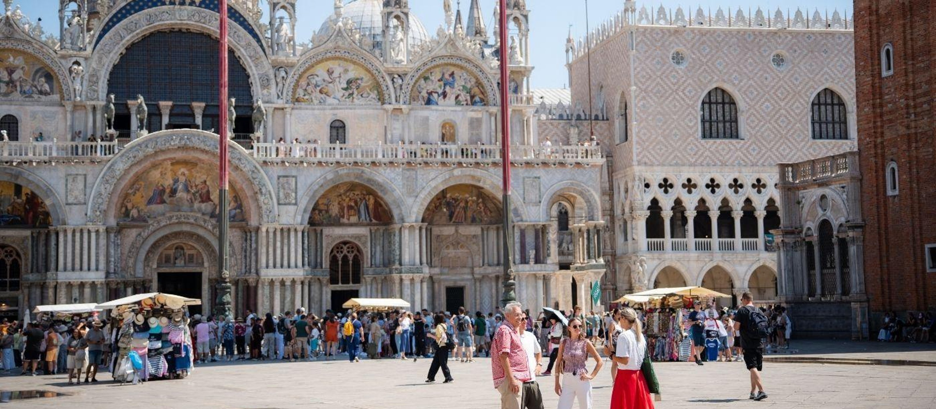 Bus von Venedig Marco Polo Flughafen Busparkplatz nach Cortina