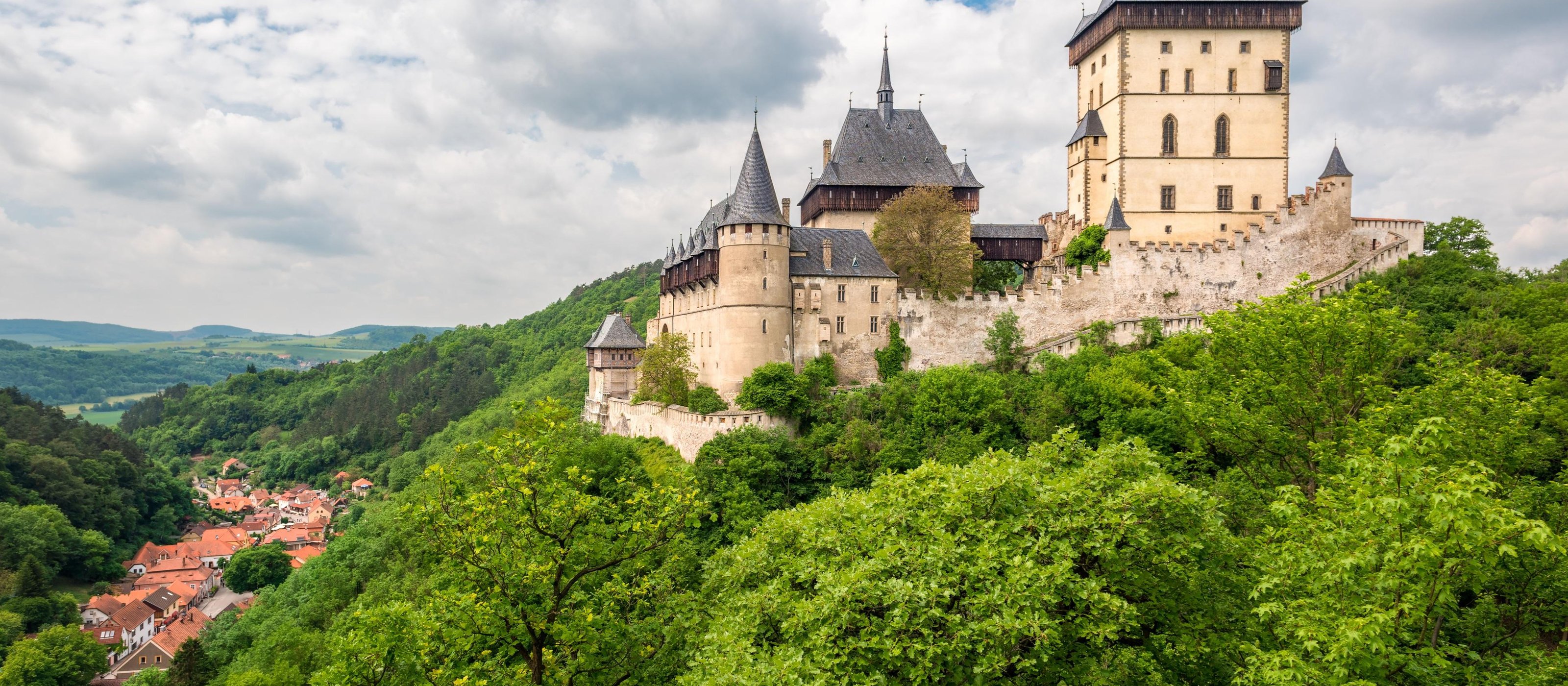 Prag Burg Karlštejn und Tschechischer Grand Canyon Tour (semi)privat