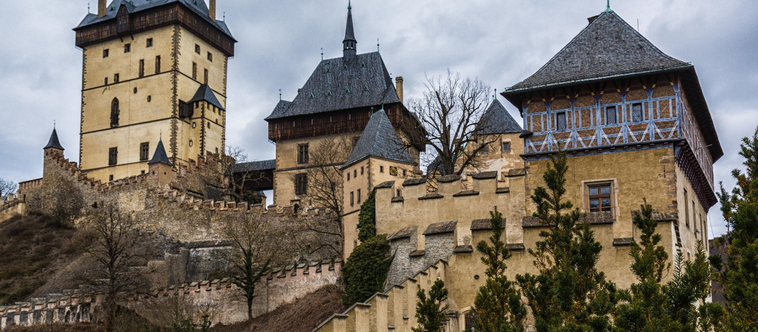 Prag: Tagesausflug zur Burg Karlštejn und zur berühmten böhmischen Glasmanufaktur