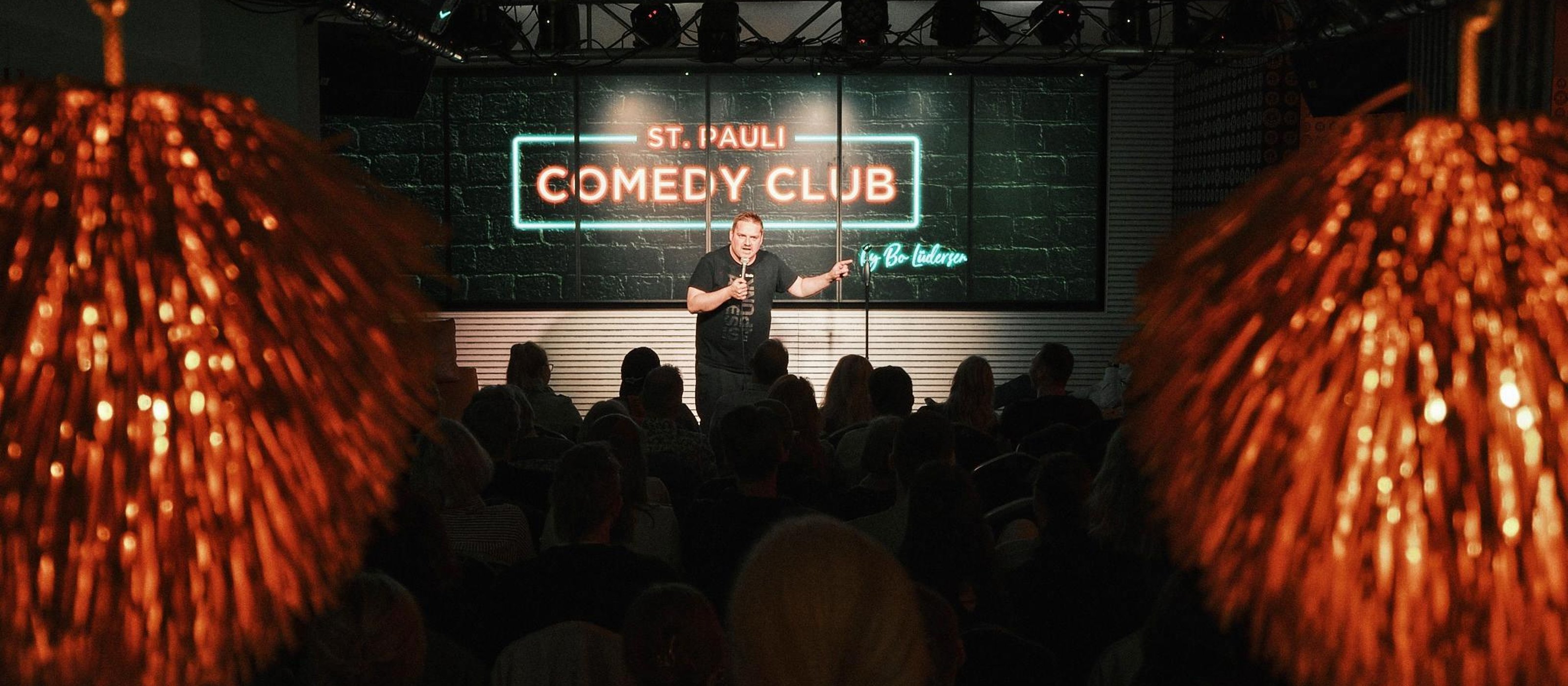 Hamburg: Live-Stand-up-Comedy in Hamburgs erstem Comedy-ClubDeutsch