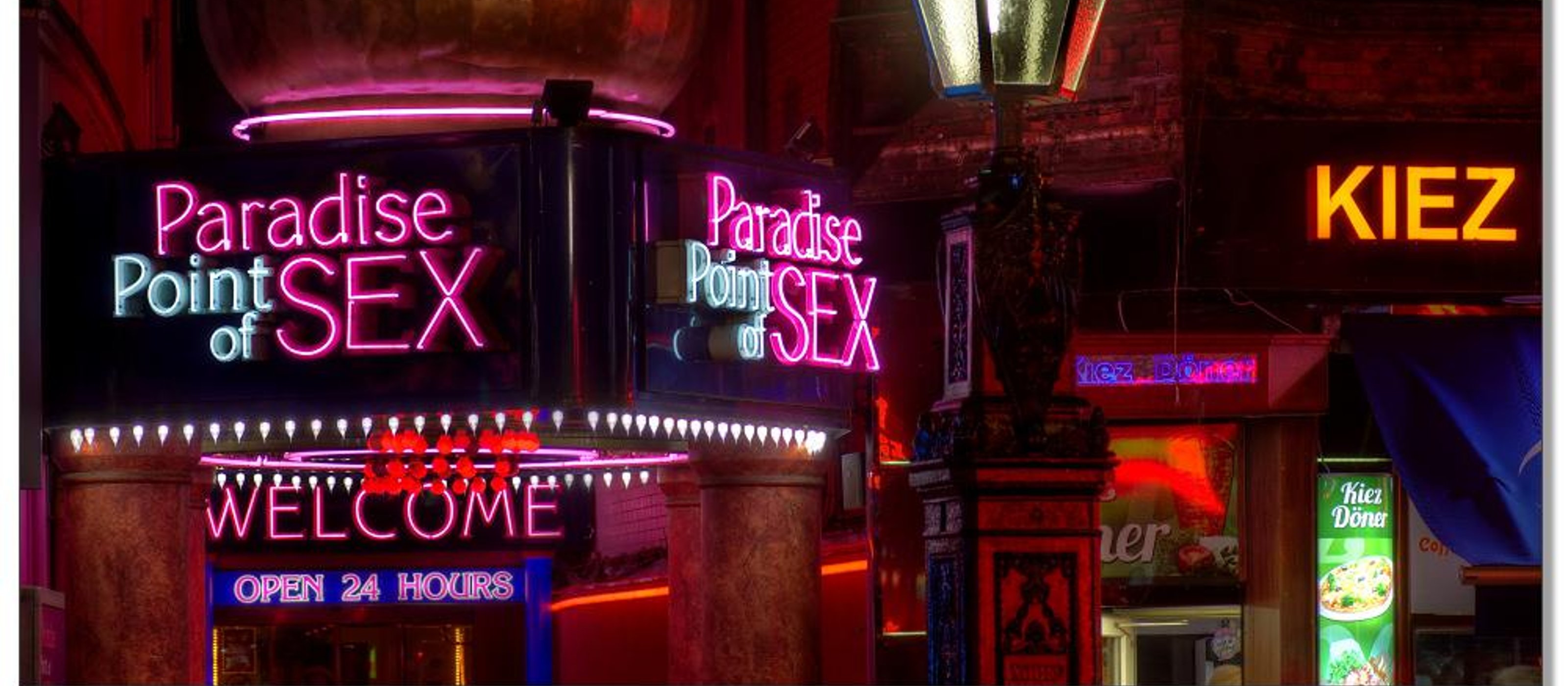REEPERBAHN: Červené světlo, modré světlo a skutečné St. Pauli