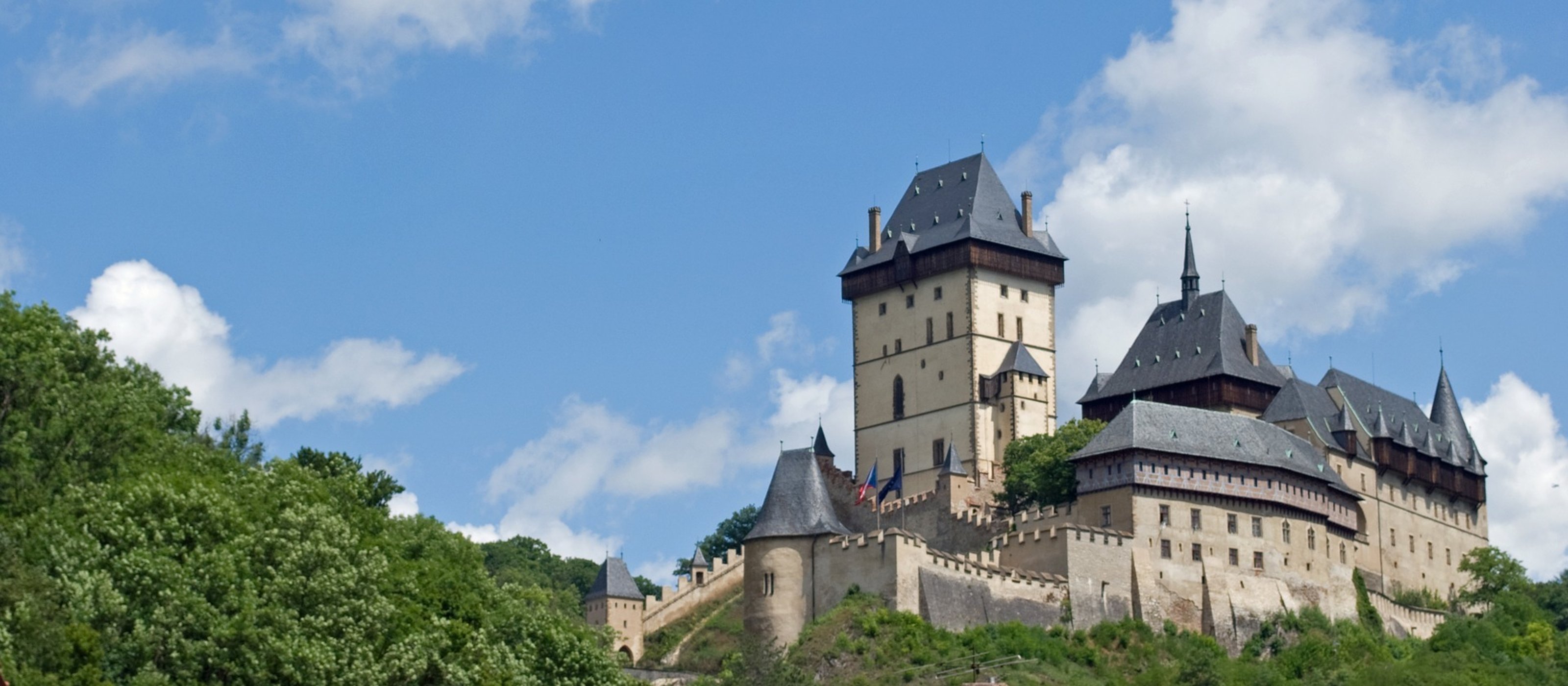 Prohlídka hradu Karlštejn s průvodcem a vstupenkou