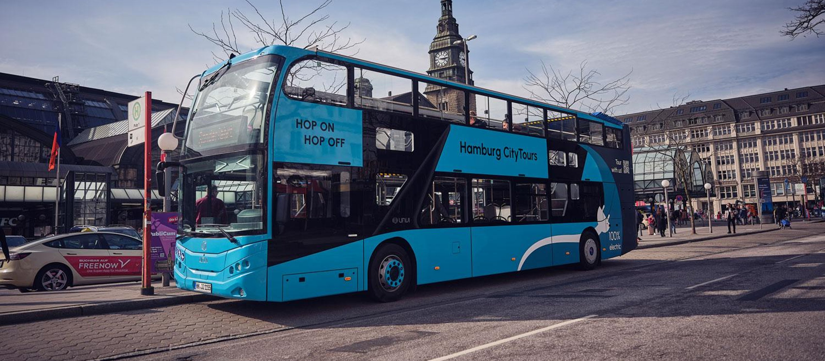 Hop-On Hop-Off Stadtrundfahrt mit dem Bus – Linie F