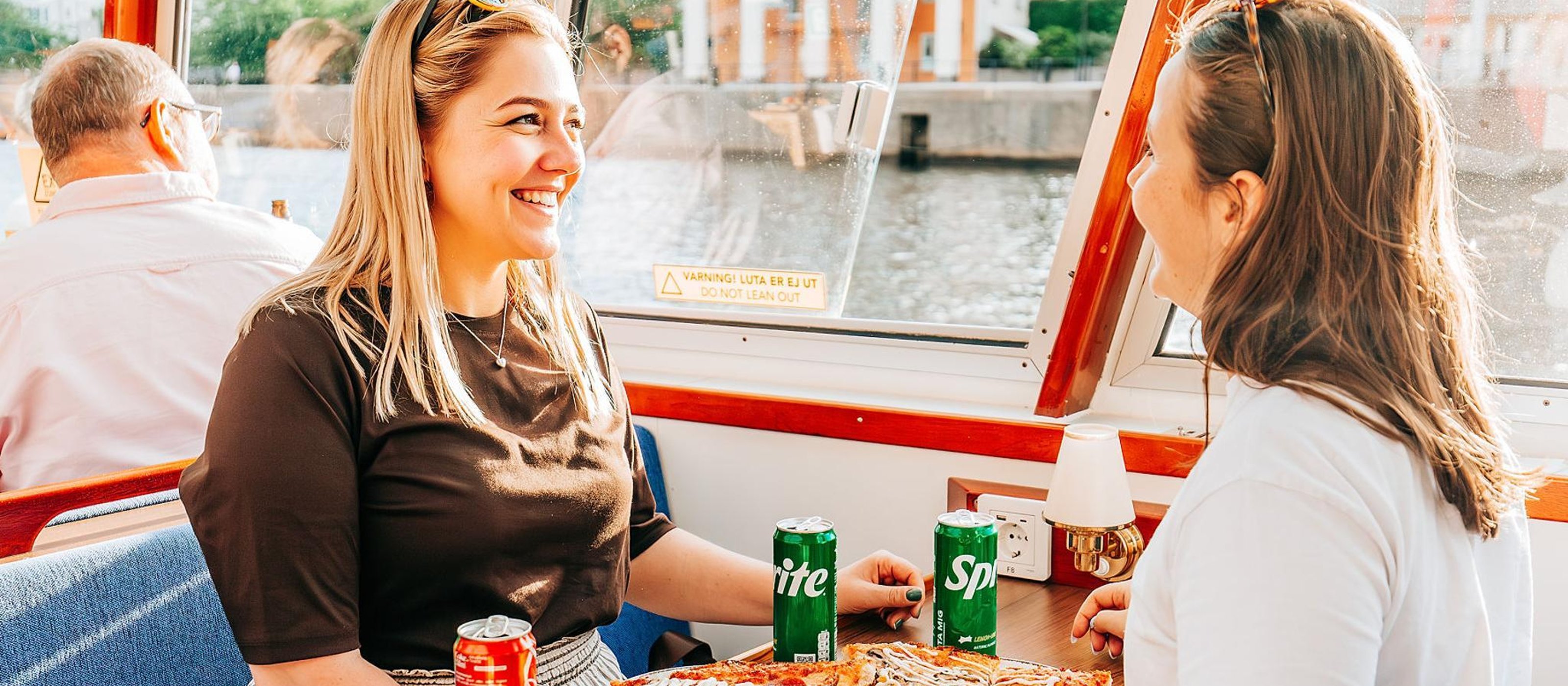 Pizza Buffet Cruise with Scenic Views