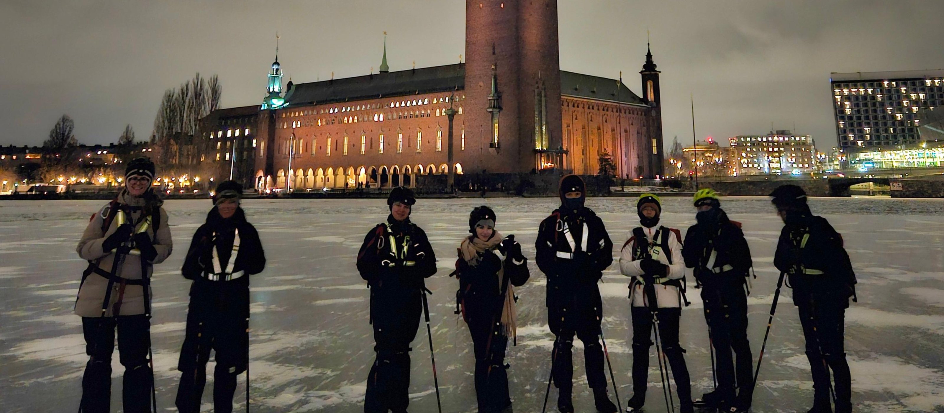 Stockholm: Schlittschuhlaufen im Mondlicht mit heißer SchokoladeDeutsch