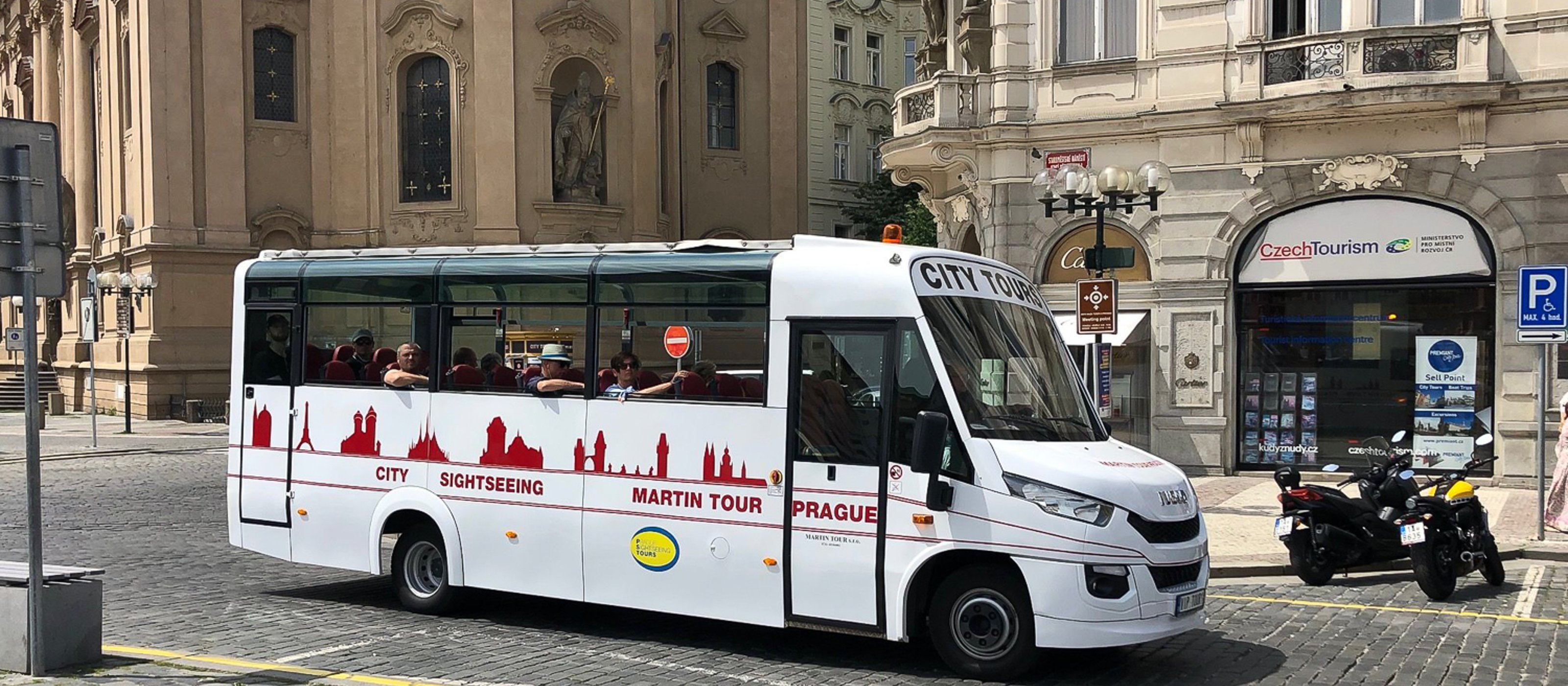 Prag: Historische Bustour durch die Innenstadt mit den Top-SehenswürdigkeitenDeutsch