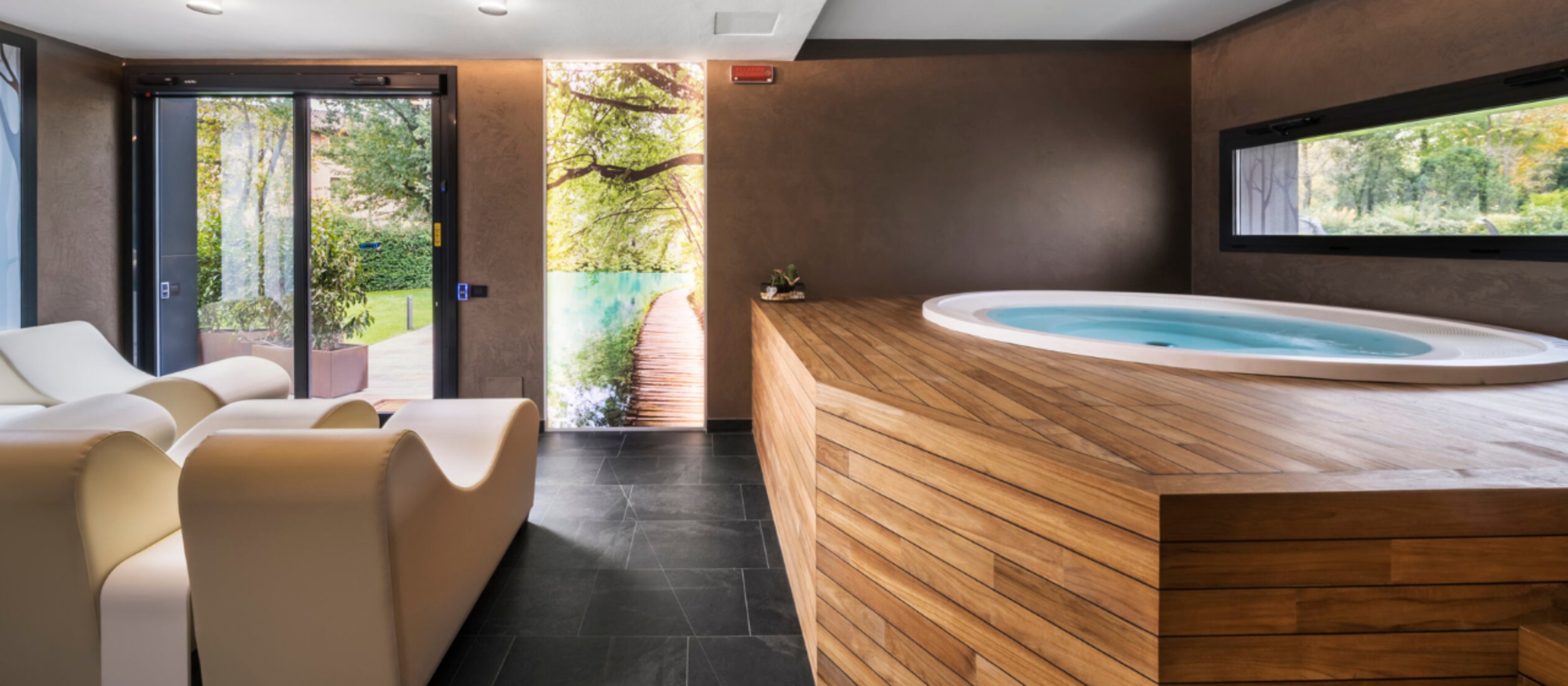 Portogruaro Spa Tag mit Wein, Obst und Kräutertee