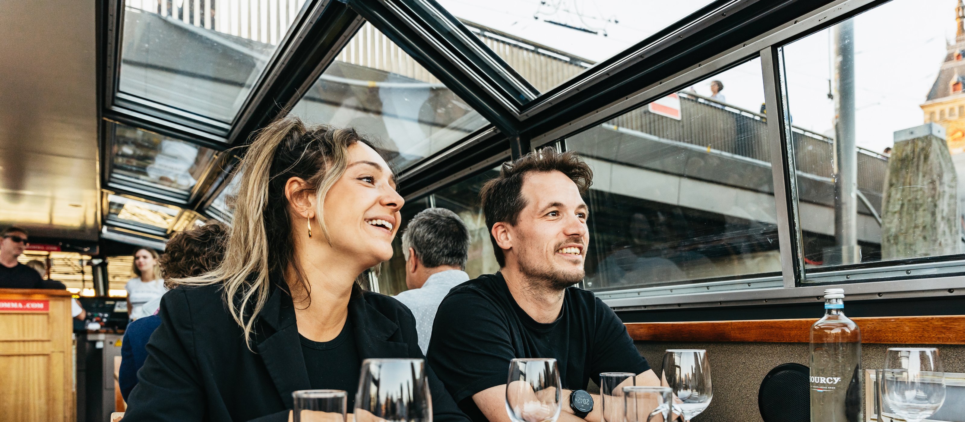 In Amsterdam Gezellige Kaas & Wijn Cruise Proeverij Ervaring 1u 15m