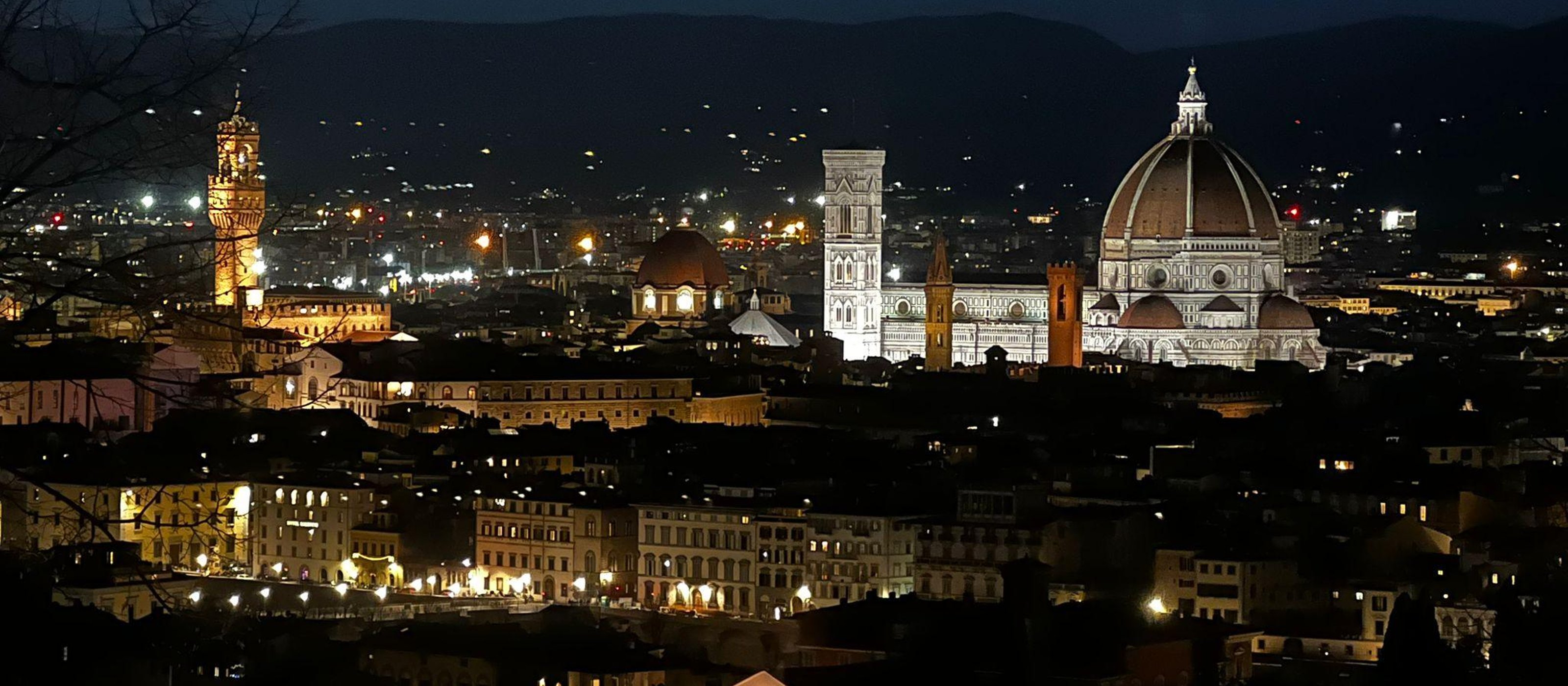Discover Florence's Charm: Night Tour on Electric Golf Car