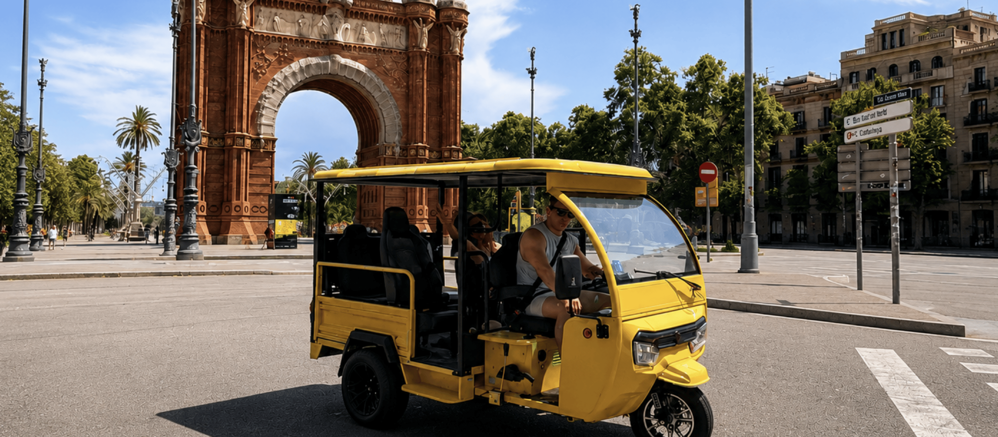Barcelona: Tuk-Tuk-Tour mit geheimen Geschichten