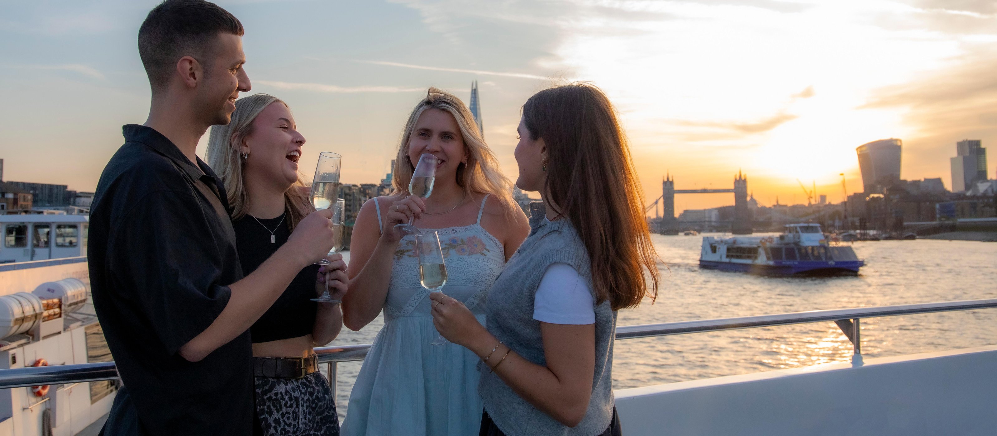 Uber Boat by Thames Clippers: 2-Tages Hop-on Hop-off Sightseeing-Pass
