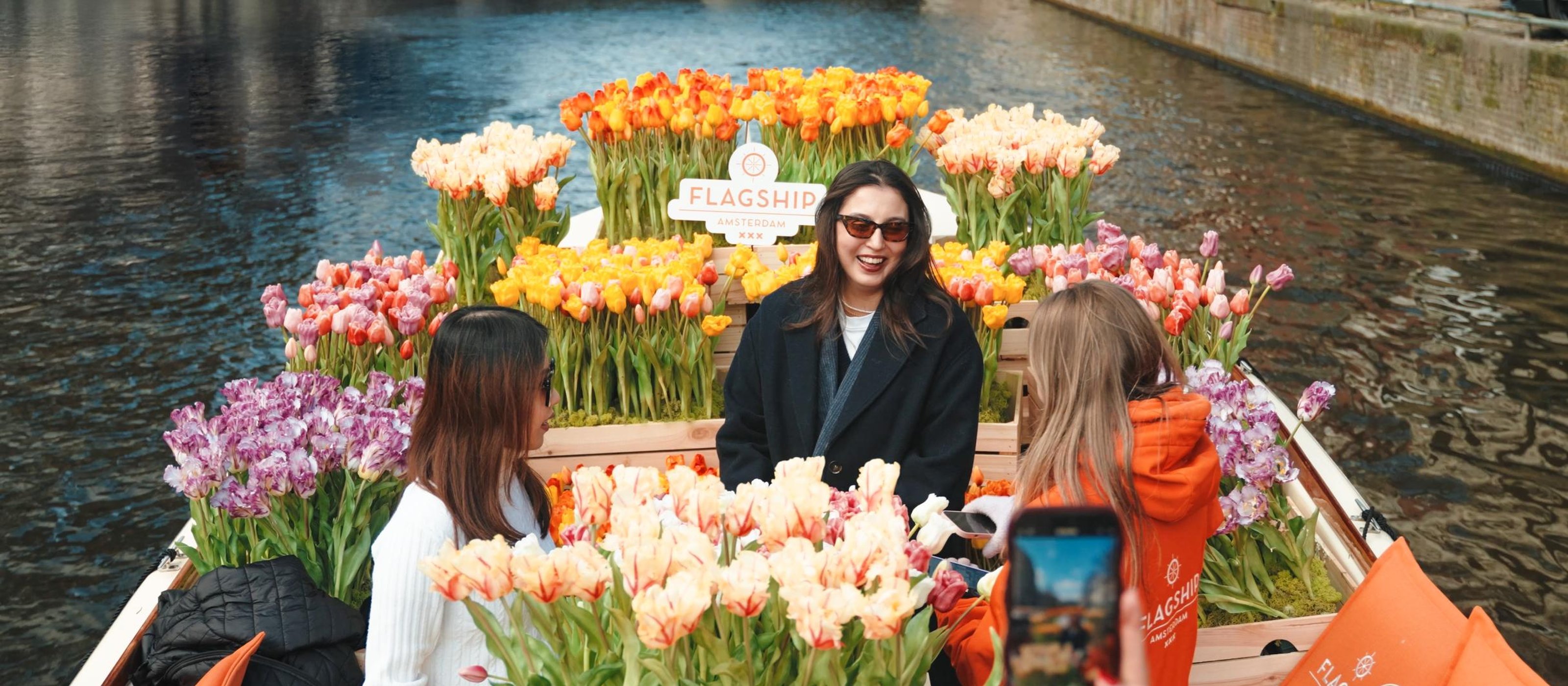 Amsterdam: Premium Tulip Boat Canal Tour
